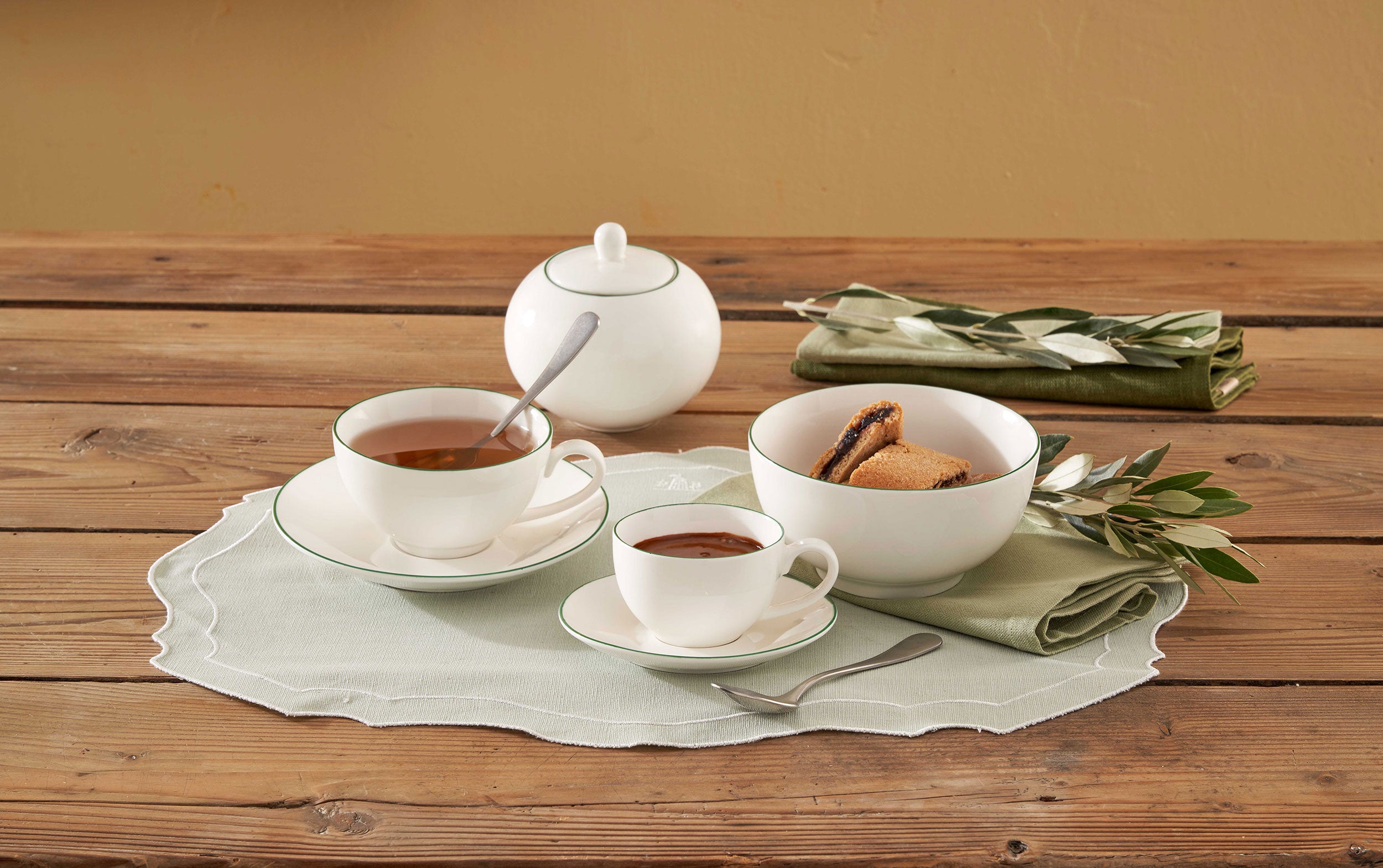 Set da 6, Tazza Te Con Piatto, Dintorno - Porcellana, 220cc