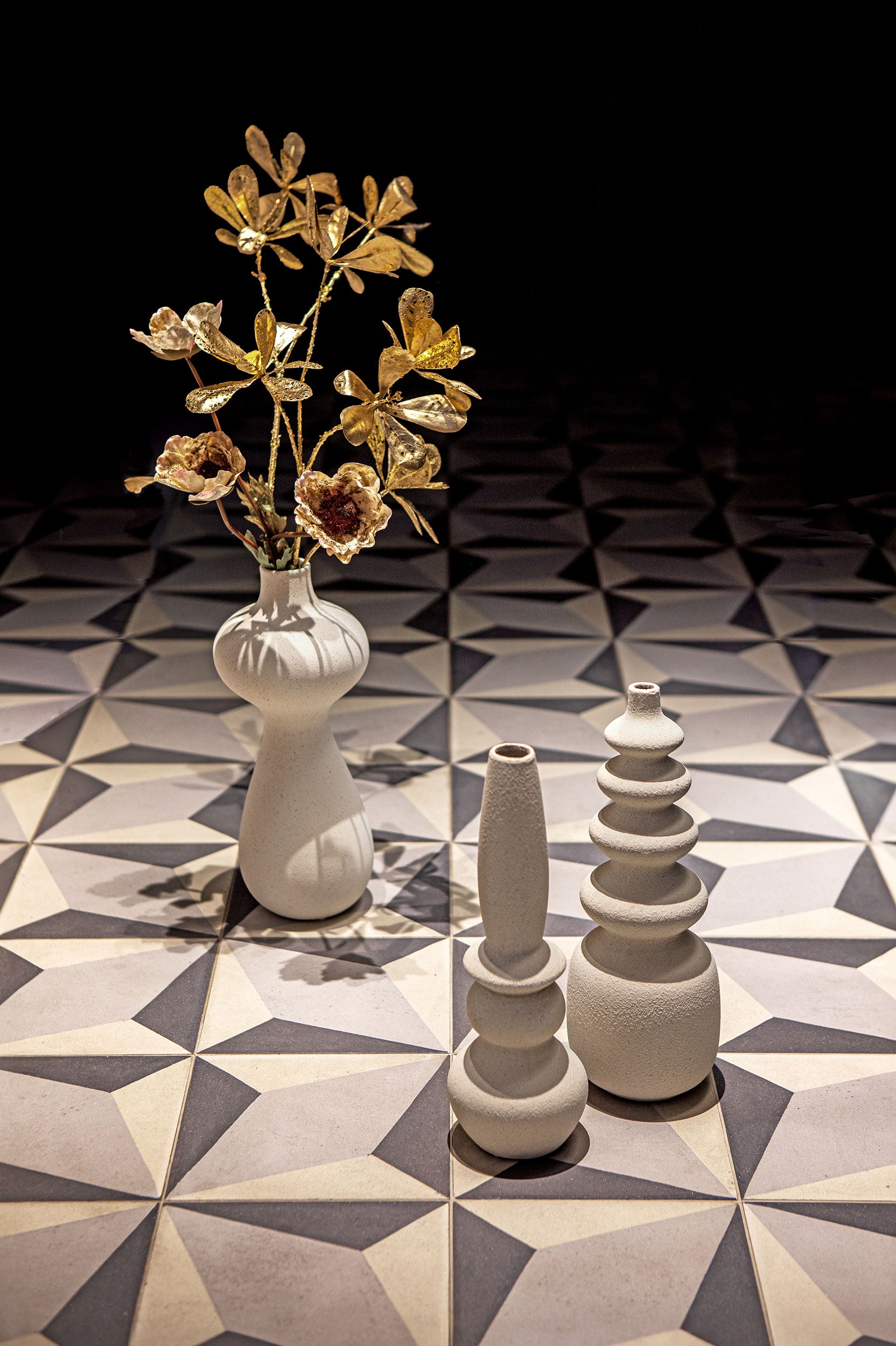 Vaso decorativo monofiore, Multicurve - Resina cementizia, 12 x 12 x 32,5 cm