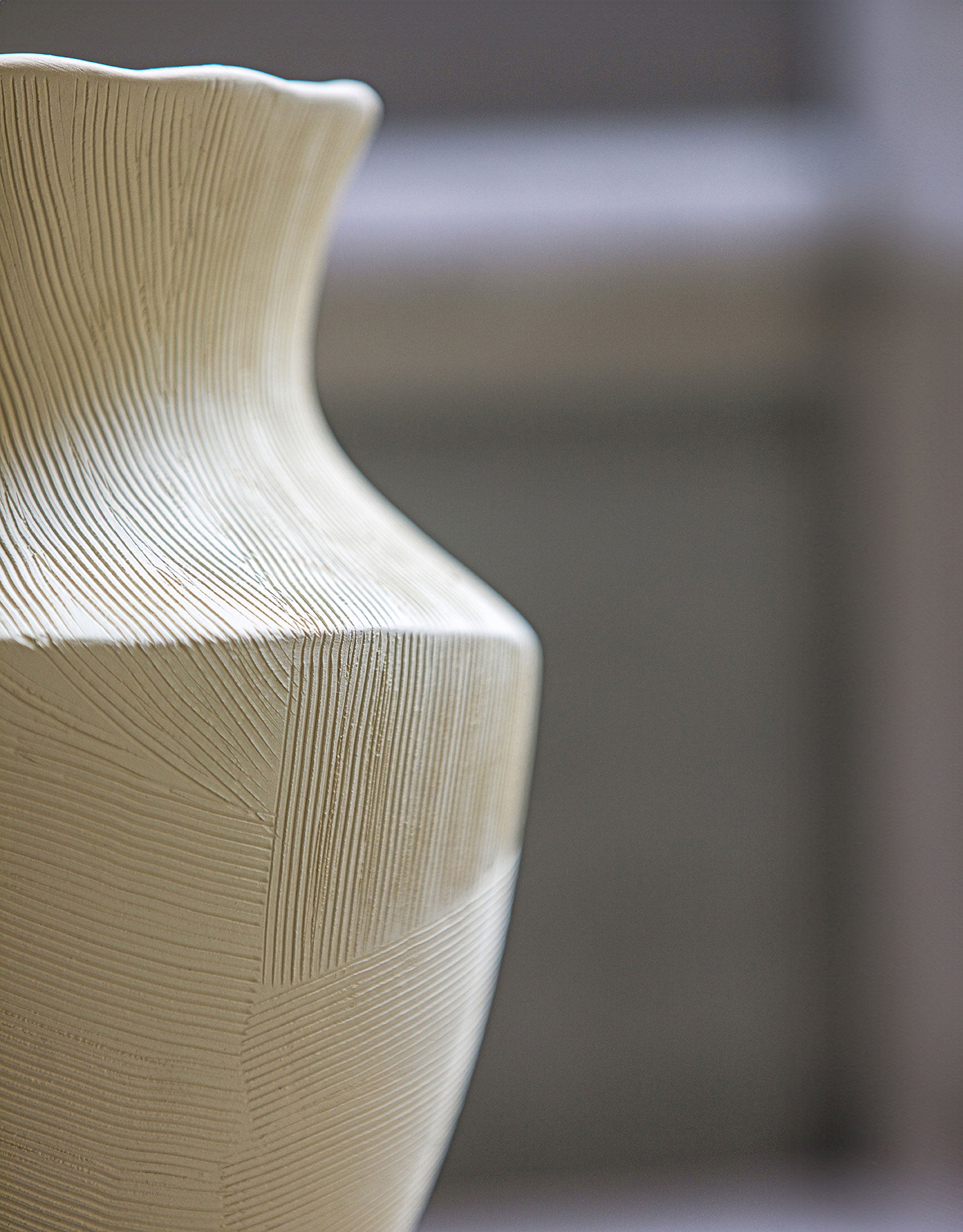 Vaso Obliquo L, Sulledune - Ceramica, 17,5 x 17,5 x 26,5 cm
