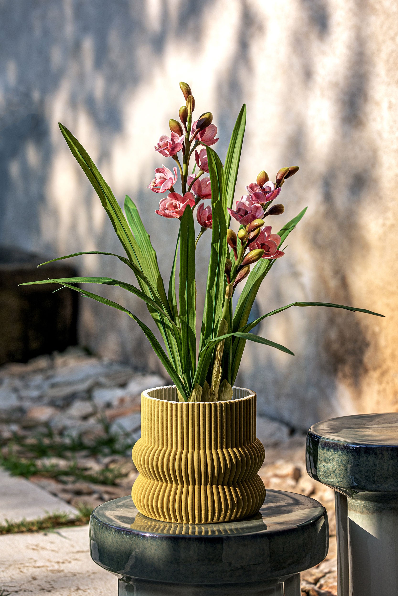 Set da 2, zolla Cymbidium Rosa L, Veronica - Lattice, ferro, polistirolo, cemento, 33x30x66 cm