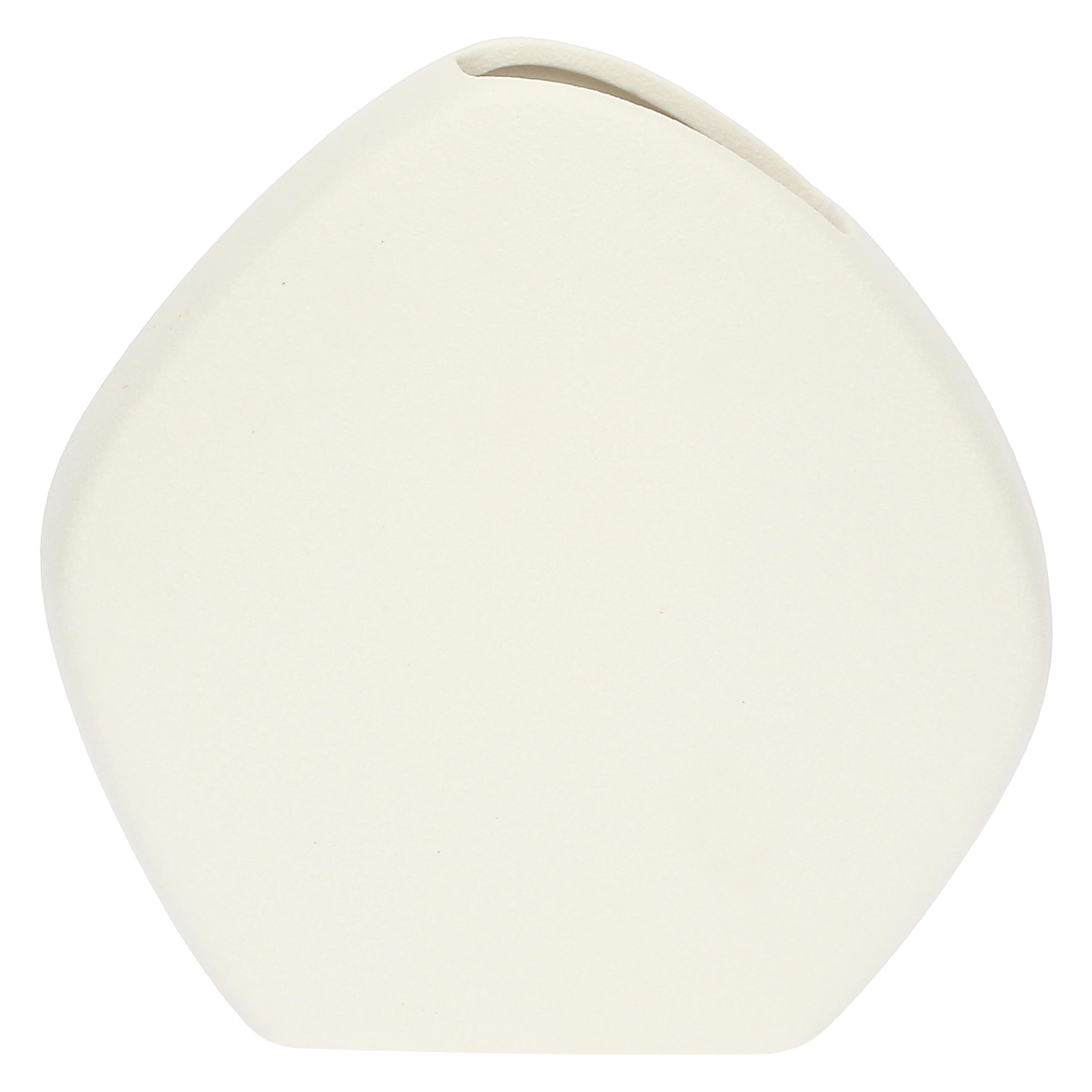 I smile, I'm done with this vase