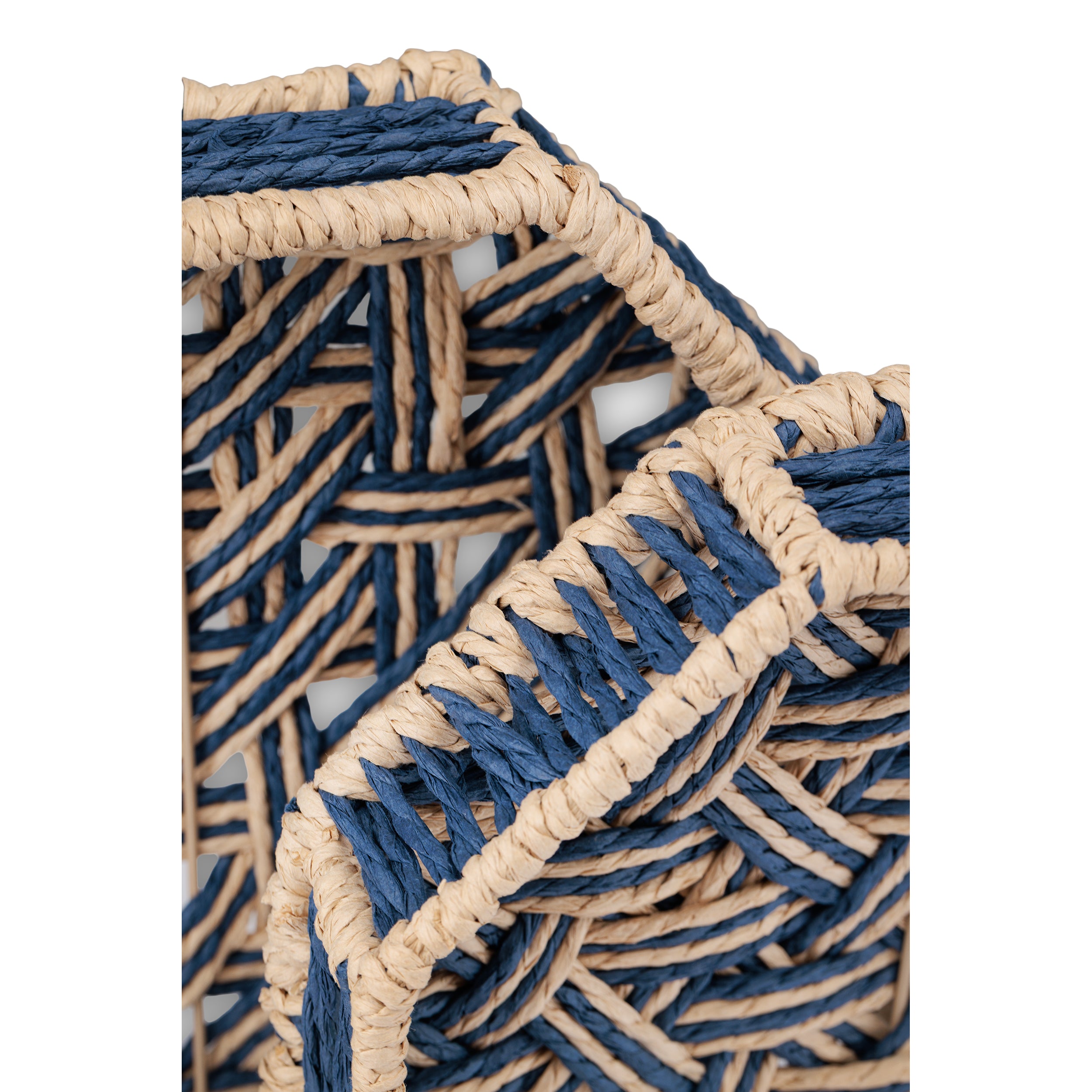 Incarta Set Vassoi Ottagono Blu - Ferro e Carta,L: L30xØ30xh7 cm
S: L26xØ26xh6 cm